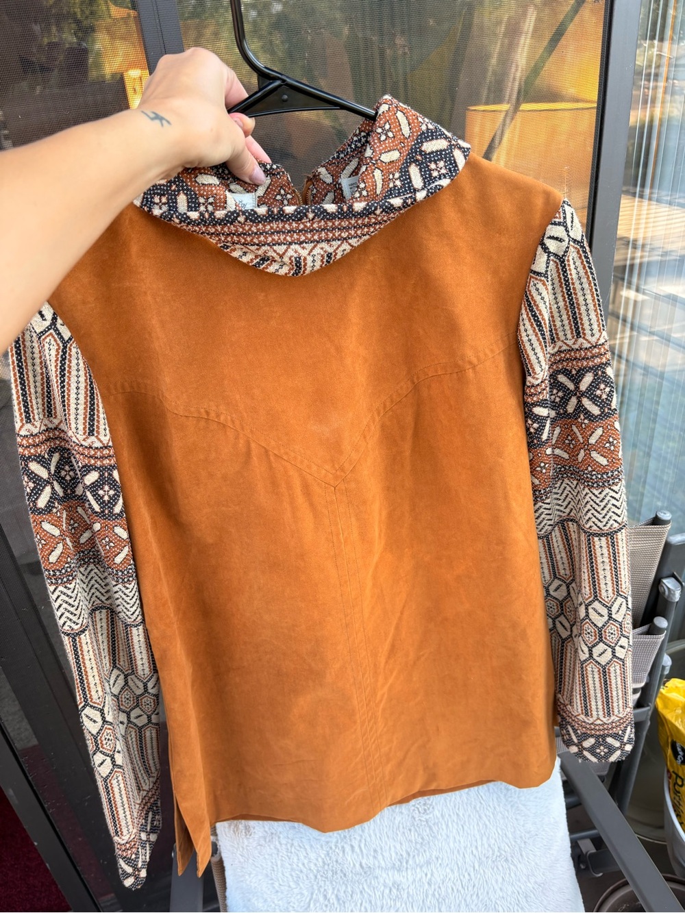 🧡 rust suede vintage western boho top with patterned sleeves 🧡
